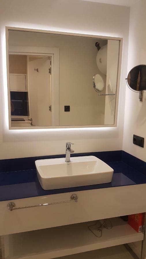 Deluxe Hotel Room In The Heart Of Batumi Orbi City A Block מראה חיצוני תמונה